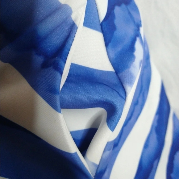 Super Stretchy Fit and Flare Dress EUC ❤️ - Picture 6 of 11